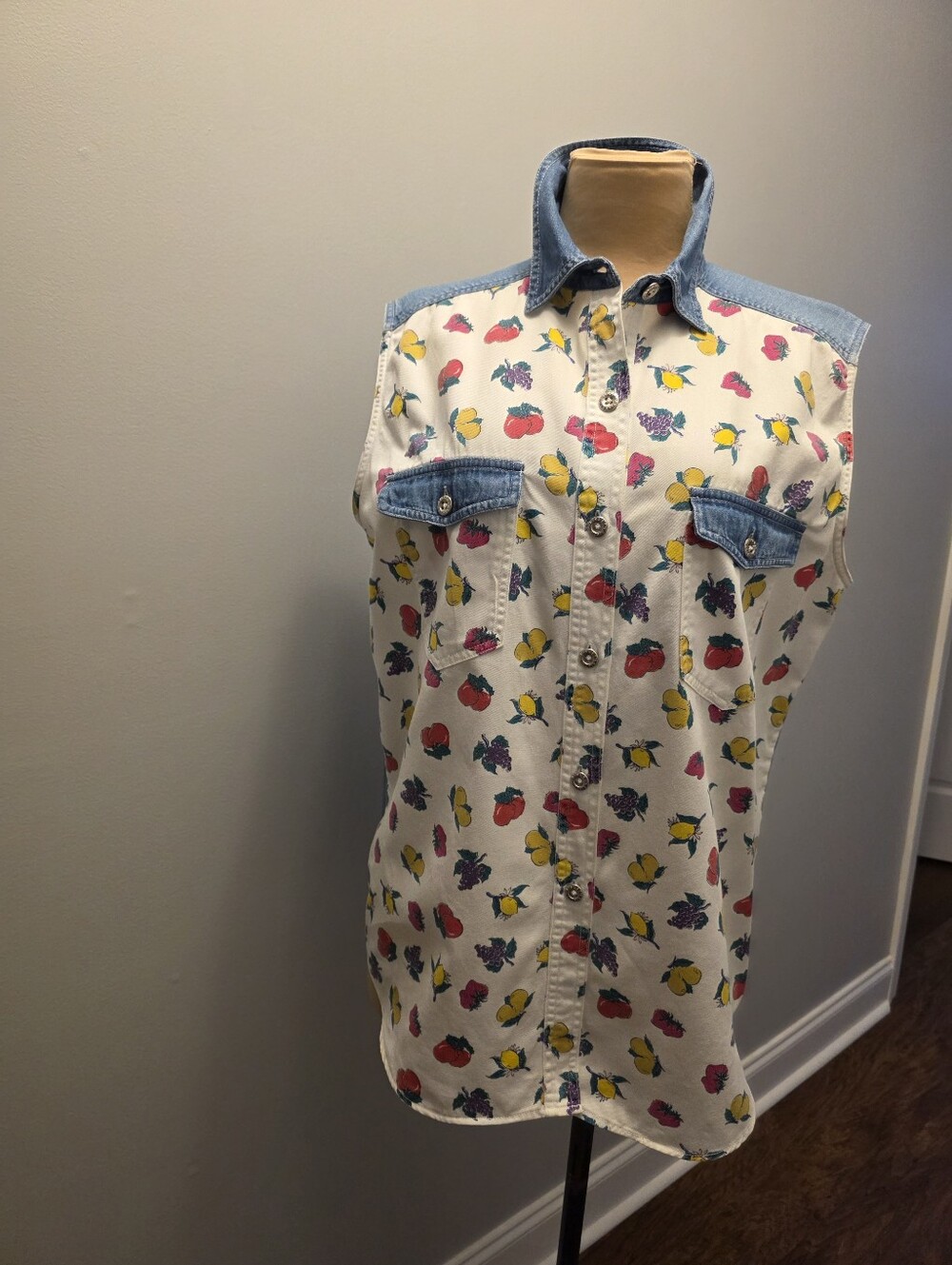 Disney Store " Winnie The Pooh Fruit Stand" Demin Sleeveless Shirt